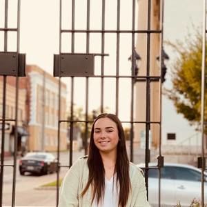 Meet your Posher, Jasmine